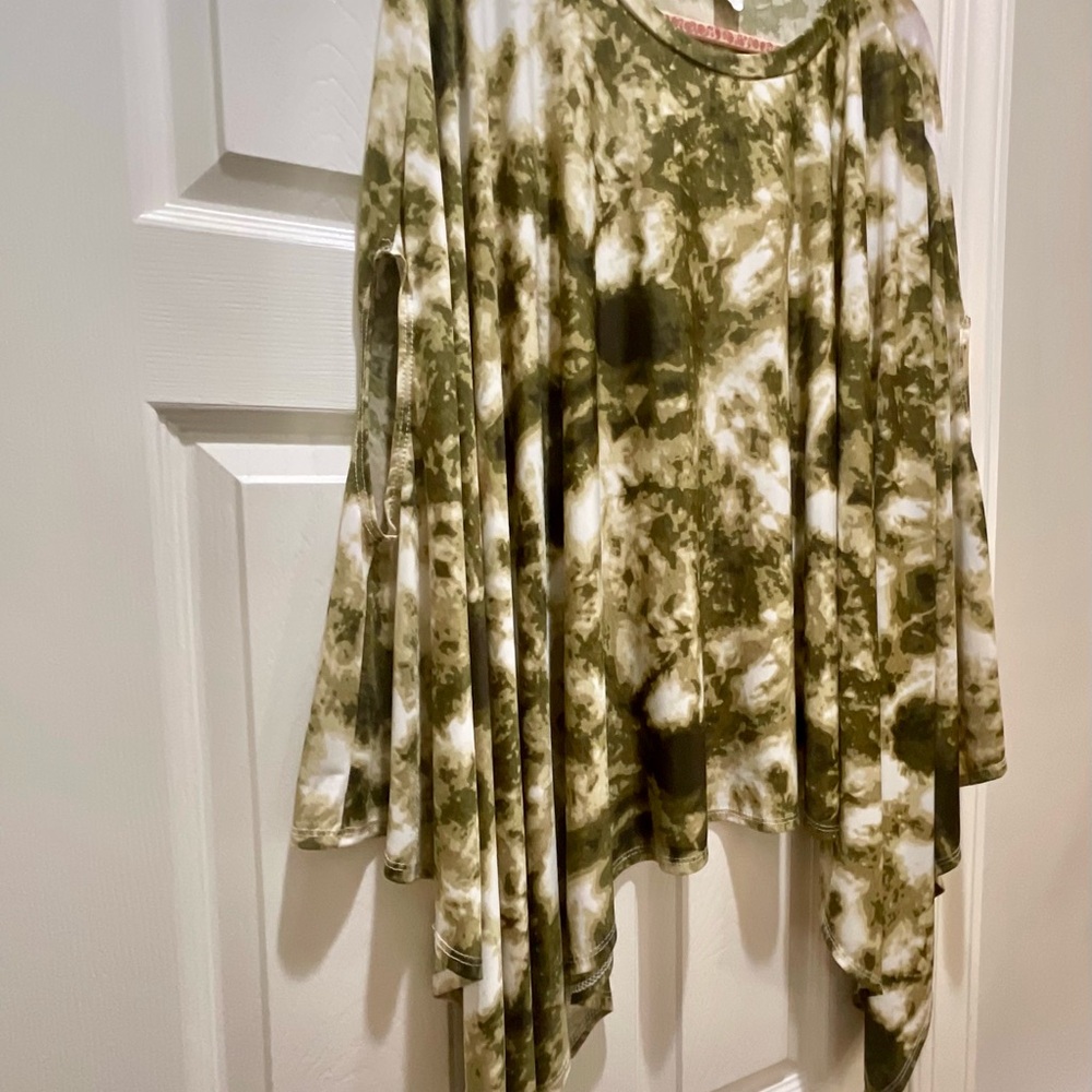 Blush Olive and Cream Tie-Dye Tunic - Picture 4 of 8